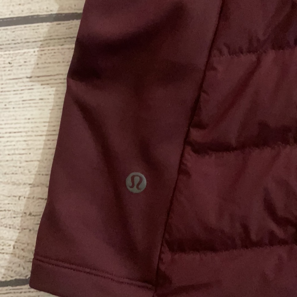 LULULEMON Down for it All Vest Puffer Cassis - Picture 5 of 9